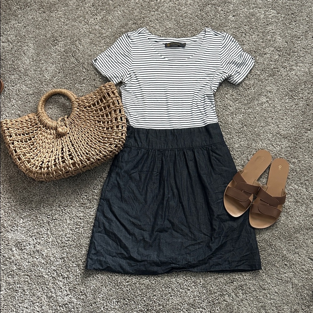 Outback Red Striped Navy Blue & Off White Short Sleeve  Dress w/ Pockets
